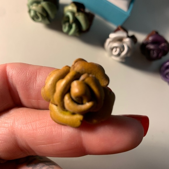 Ring - Picture 4 of 7